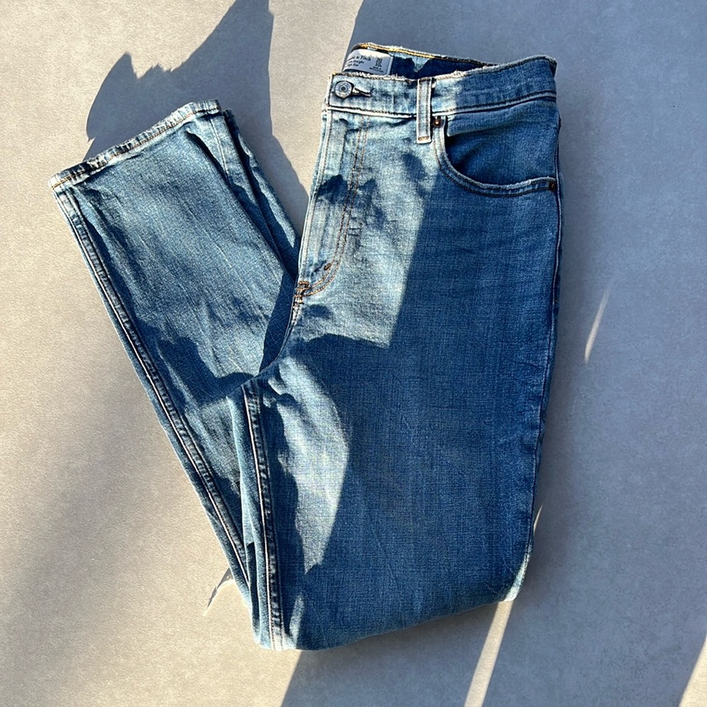 Abercrombie & Fitch Ripped Slim Straight Leg High Rise Women's Jeans